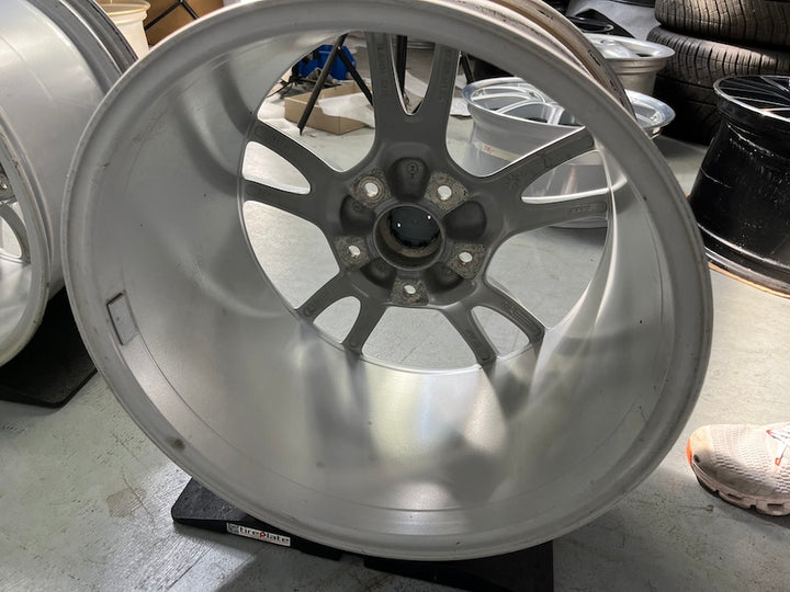 Porsche 997.2 18 Zoll Carrera IV Heckantrieb Felgen C2 S
