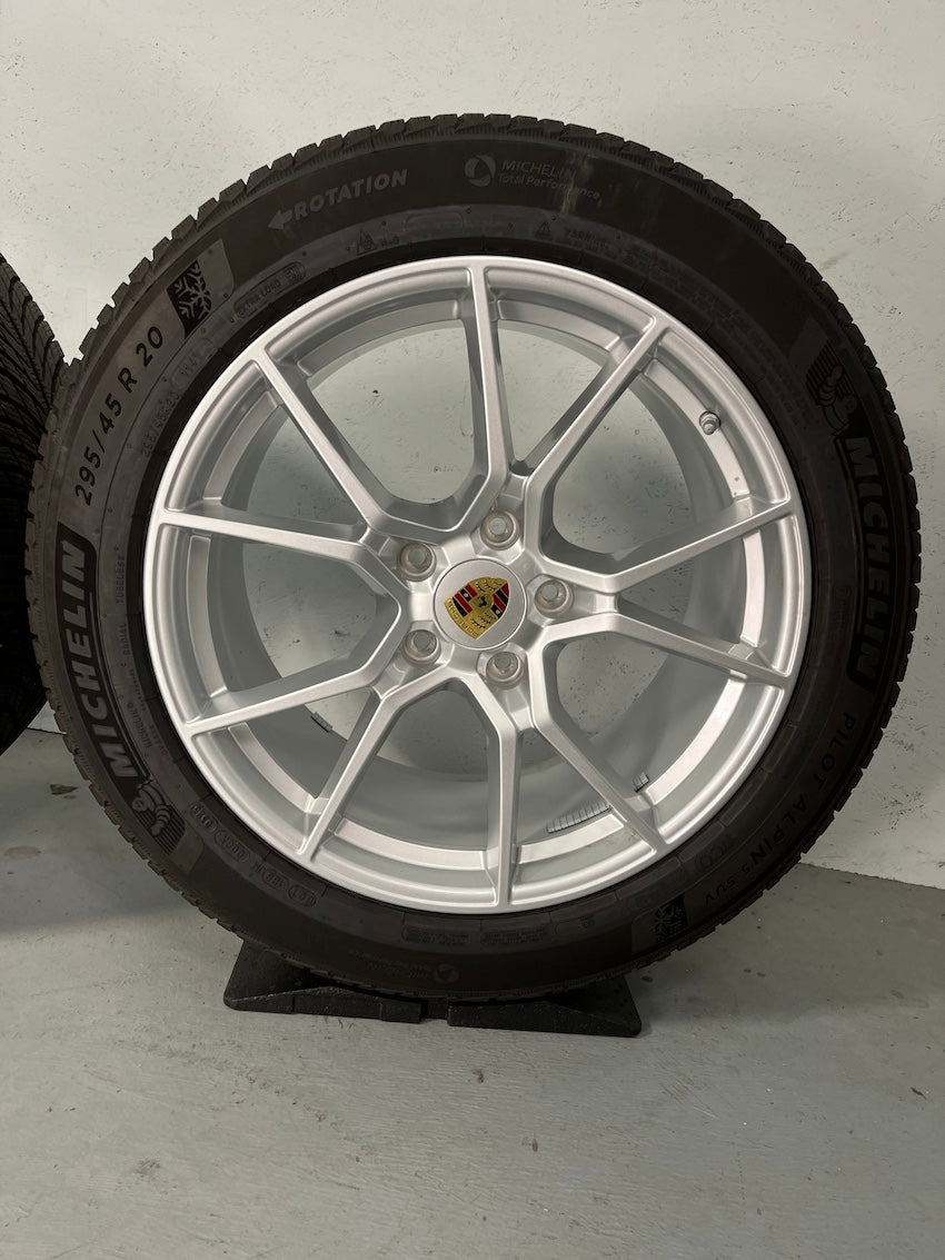 Porsche Cayenne 20 Zoll E3 II CAYENNE S Winter Michelin 1700Km MwSt.awb. DOT2023