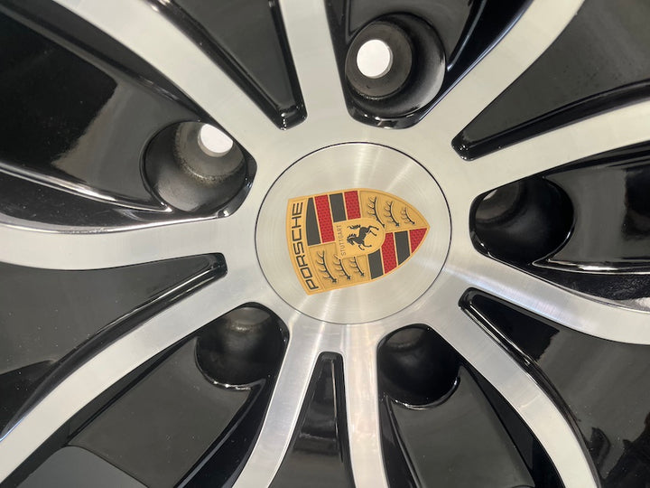 Porsche Macan IV Electric 21 Zoll Macan Design Winter Räder NUR 1200Km -20%