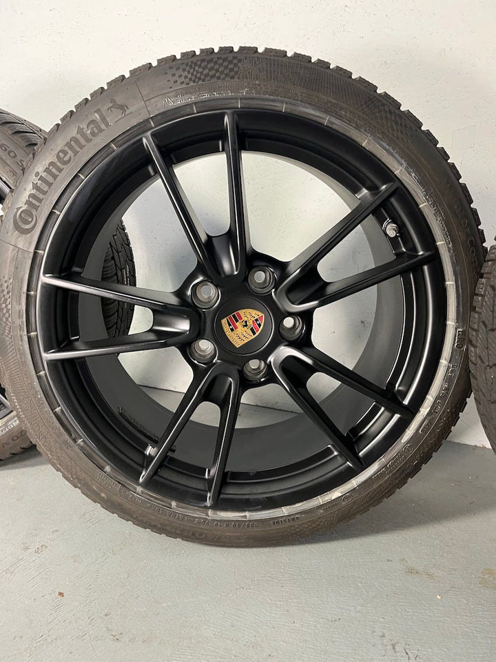 Porsche 992 19/20 Zoll Carrera C2 S 4S C4 Winter Räder Conti mattschwarz
