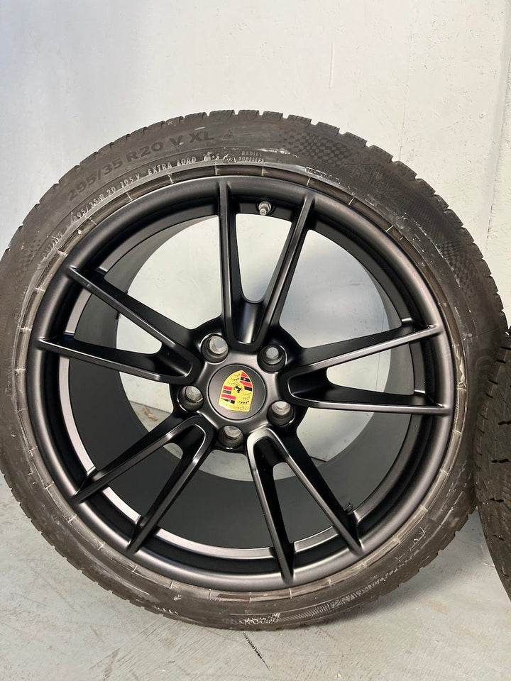 Porsche 992 19/20 Zoll Carrera C2 S 4S C4 Winter Räder Conti mattschwarz