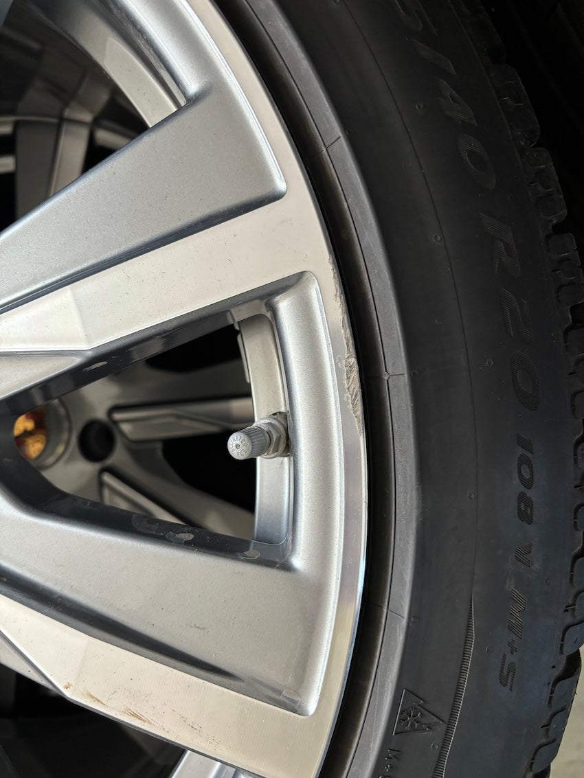 Porsche Taycan 20 Zoll Tequipment Design Winter Pirelli DOT2022