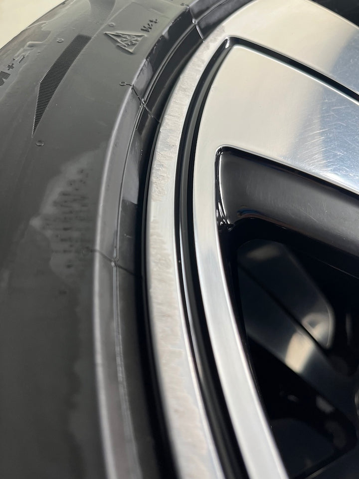 Porsche Taycan 19 Zoll Aero Winterräder Pirelli DOT2023