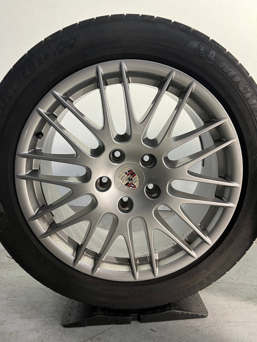 Porsche Cayenne 20 Zoll RS Spyder 958 Winter Räder Dunlop DOT2020