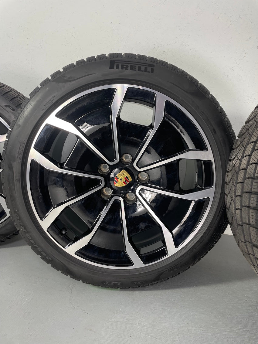 Porsche Taycan 20 Zoll TURBO AERO DESIGN Winter Räder DOT2022 Pirelli 7mm