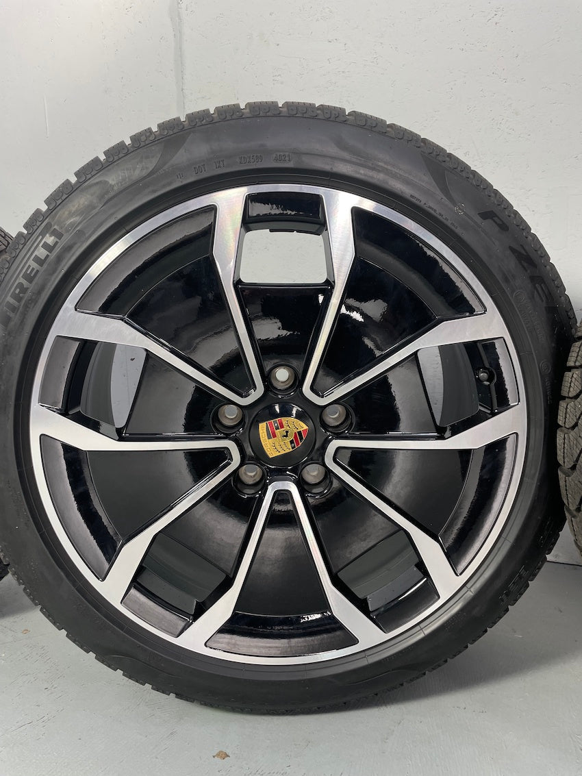 Porsche Taycan 20 Zoll TURBO AERO DESIGN Winter Räder DOT2021 Pirelli 7mm