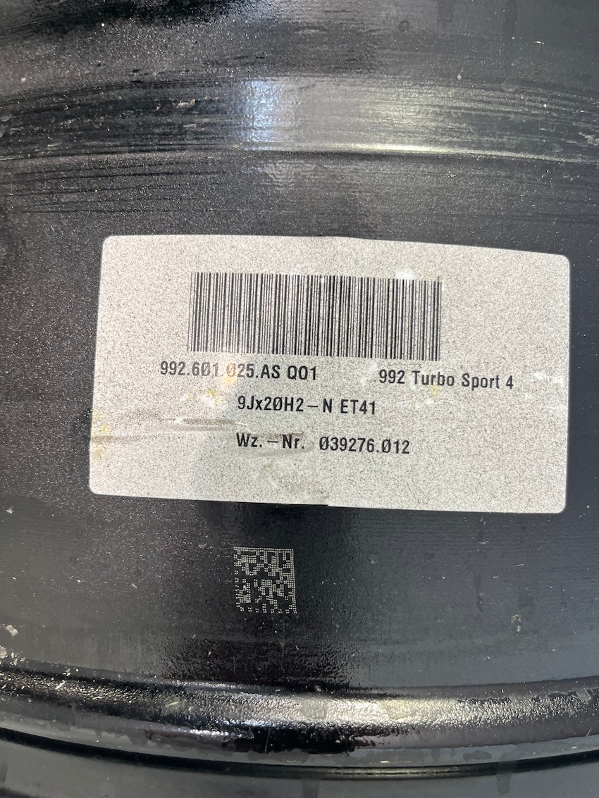 Porsche 992.1 20 21 Zoll Turbo S Sport 4 Felgen INDIVIDUAL QO1 schwarz hochglanz