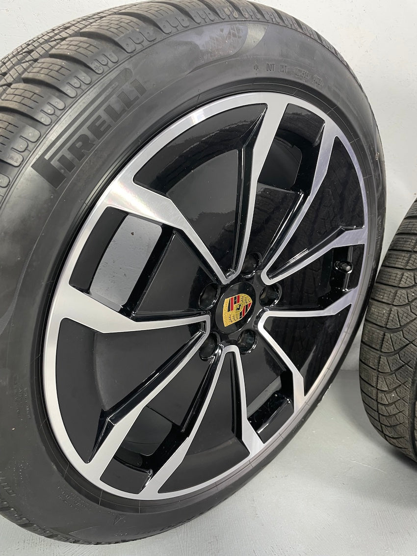 Porsche Taycan 20 Zoll TURBO AERO DESIGN Winter Räder DOT2021 Pirelli 7mm