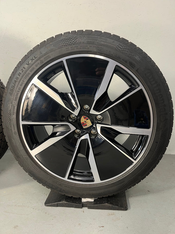 Porsche Macan IV Electric 21 Zoll Macan TURBO Winter Räder NUR 700Km Conti