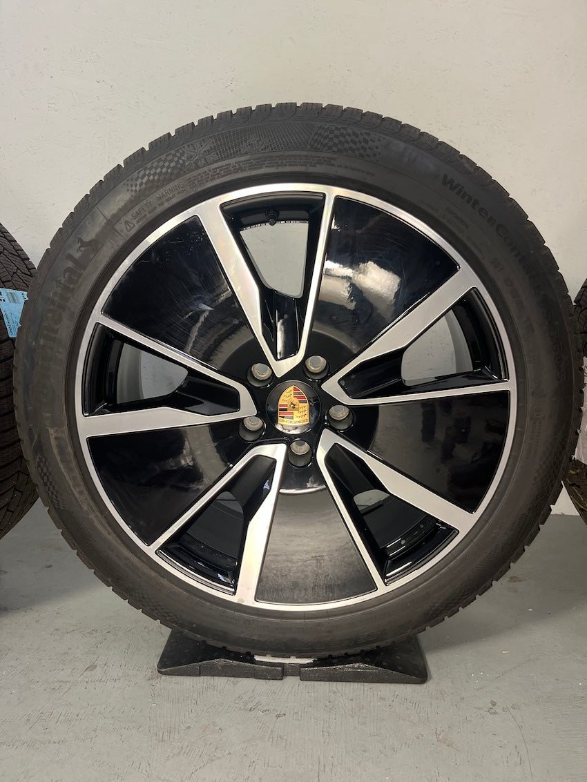 Porsche Macan IV Electric 21 Zoll Macan TURBO Winter Räder NUR 700Km Conti