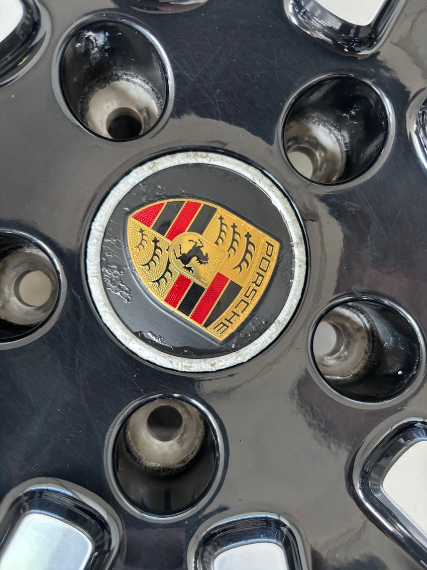 Porsche Taycan 20 Zoll Sport Aero Winterräder Goodyear TOP