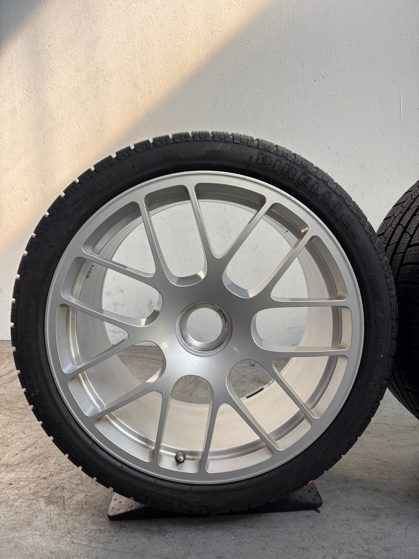 Porsche 997 19 Zoll GTS TURBO S Winter Räder NEUREIFEN Pirelli