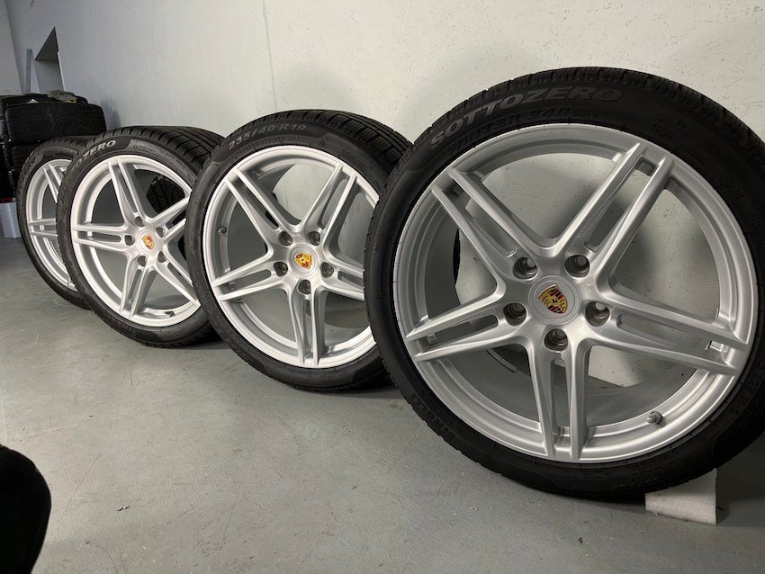 Porsche 991.2 19 Zoll Carrera Winter Räder S C2 Pirelli Heckantrieb