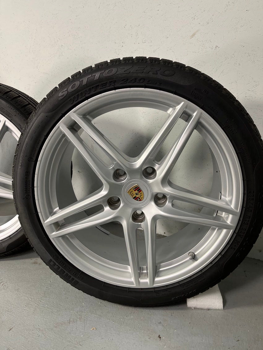 Porsche 991.2 19 Zoll Carrera Winter Räder S C2 Pirelli Heckantrieb