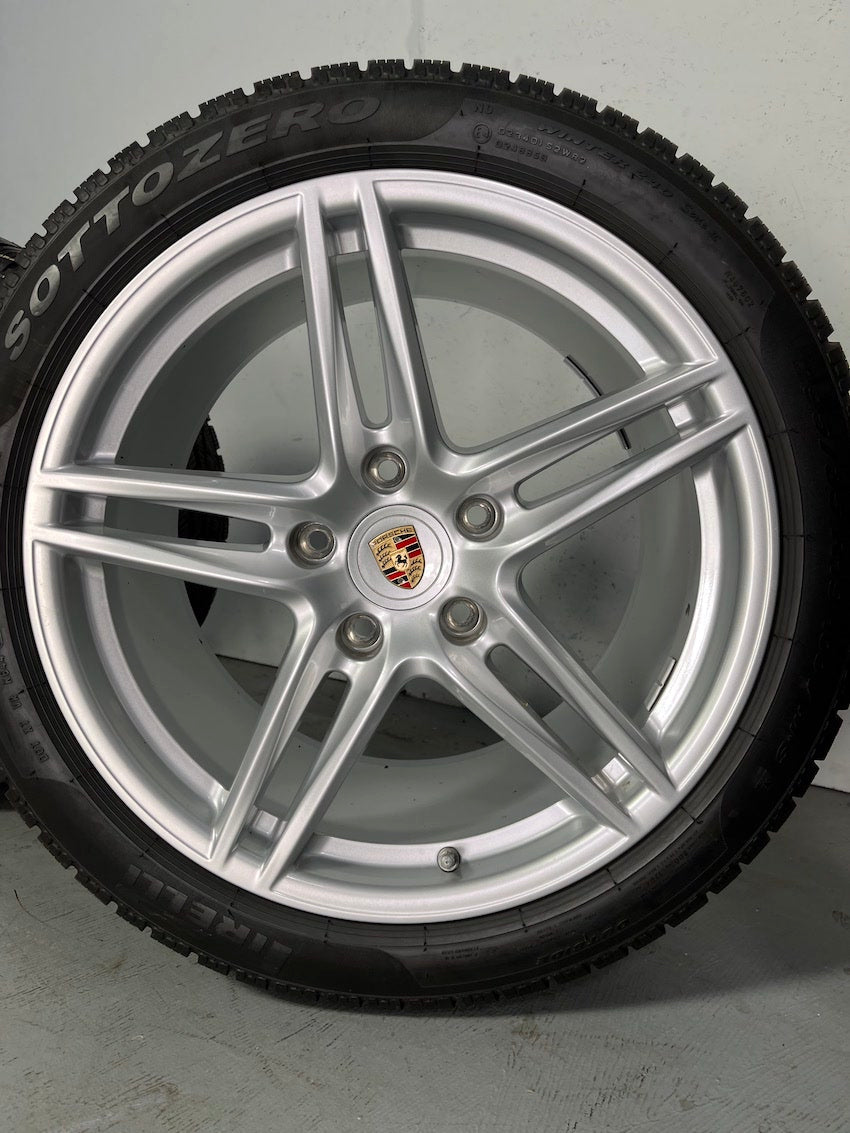 Porsche 991.2 19 Zoll Carrera Winter Räder S C2 Pirelli Heckantrieb
