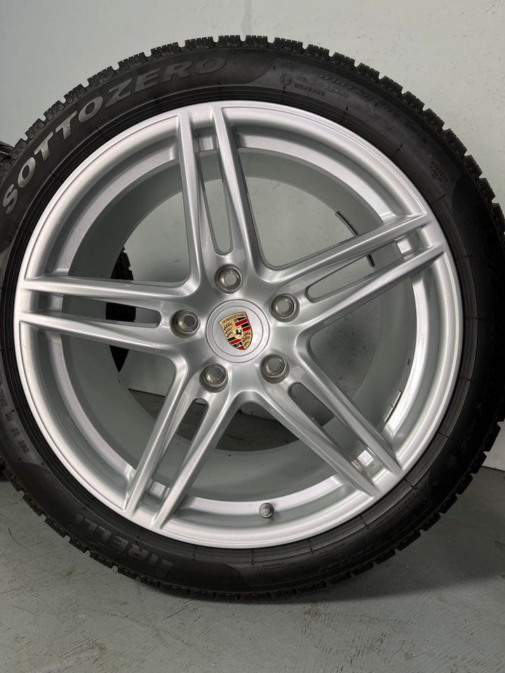 Porsche 991.2 19 Zoll Carrera Winter Räder S C2 Pirelli Heckantrieb