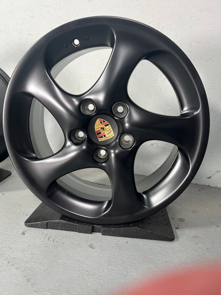 Porsche 996 18 Zoll Turbo Look II Felgen 4S Turbo 8+11J neu restauriert