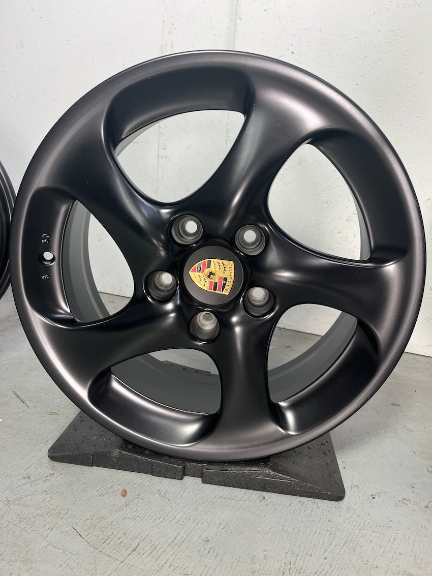 Porsche 996 18 Zoll Turbo Look II Felgen 4S Turbo 8+11J neu restauriert