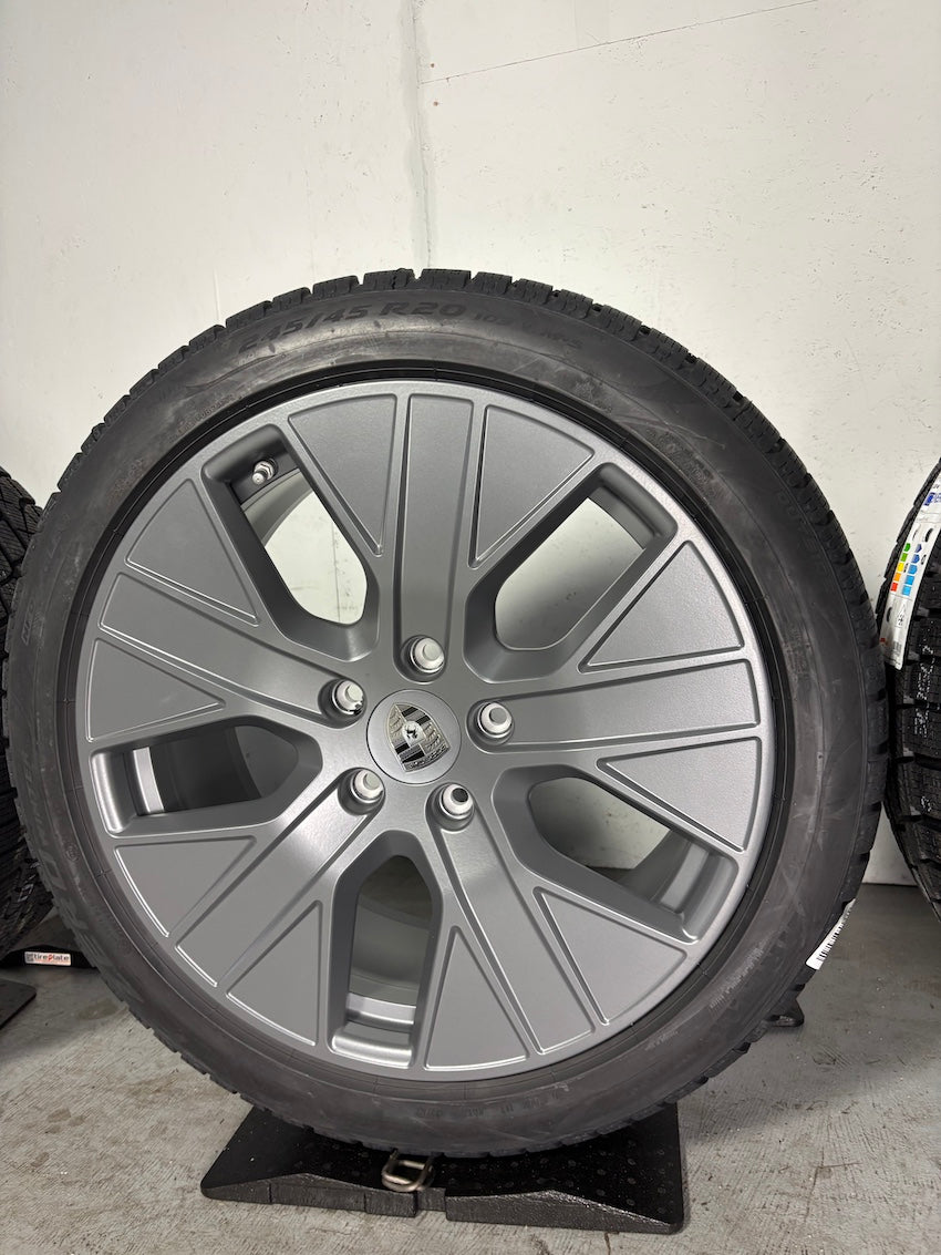 Porsche Taycan J1 20 Zoll TURBO AERO Winterräder Pirelli NEUREIFEN 2026