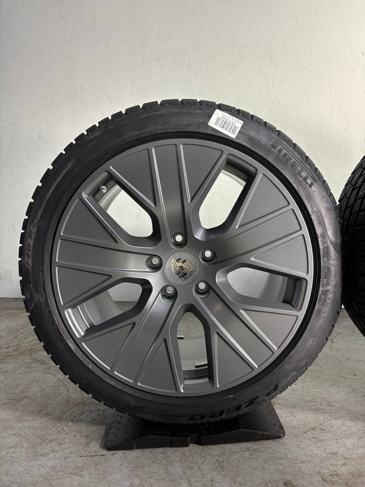 Porsche Taycan J1 20 Zoll TURBO AERO Winterräder Pirelli NEUREIFEN 2026
