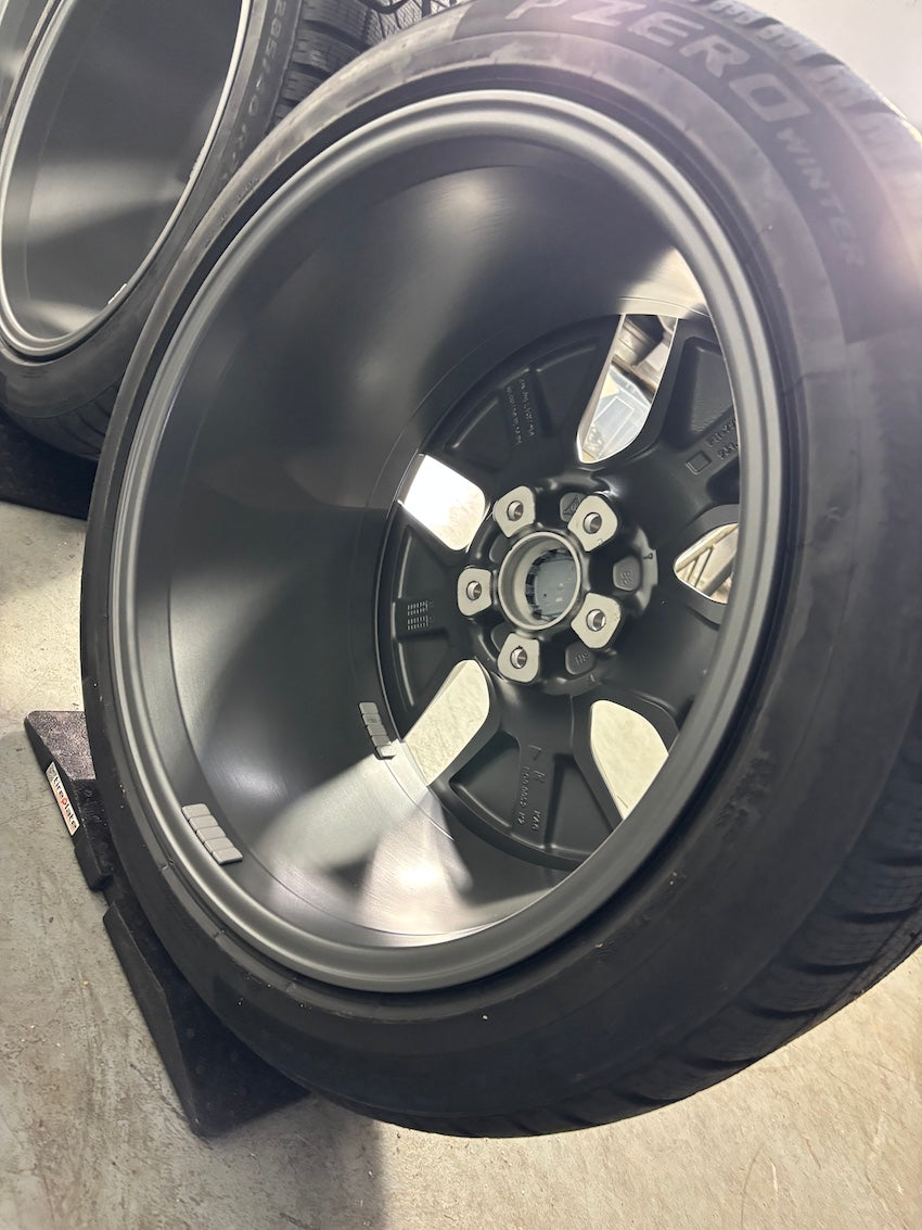 Porsche Taycan J1 20 Zoll TURBO AERO Winterräder Pirelli NEUREIFEN 2026