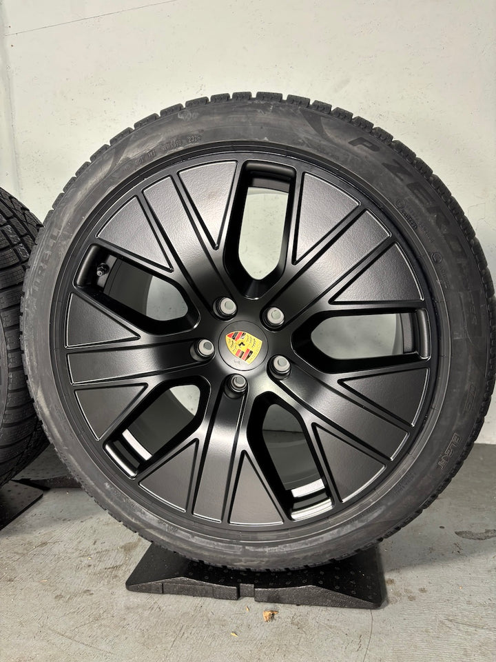 Porsche Taycan J1 II 20 Zoll TURBO AERO Winterräder Pirelli NEUREIFEN 2026