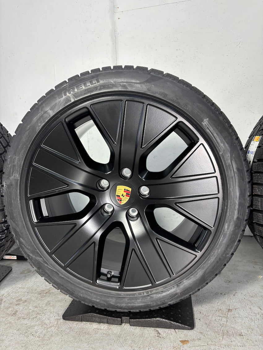 Porsche Taycan J1 II 20 Zoll TURBO AERO Winterräder Pirelli NEUREIFEN 2026