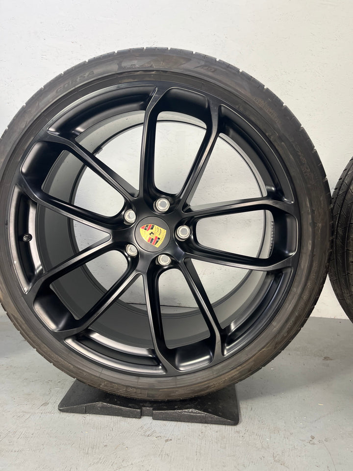 Porsche Cayenne E3 Coupé 9Y0 22" GT Sommerräder SCHWARZ wie neu Pirelli