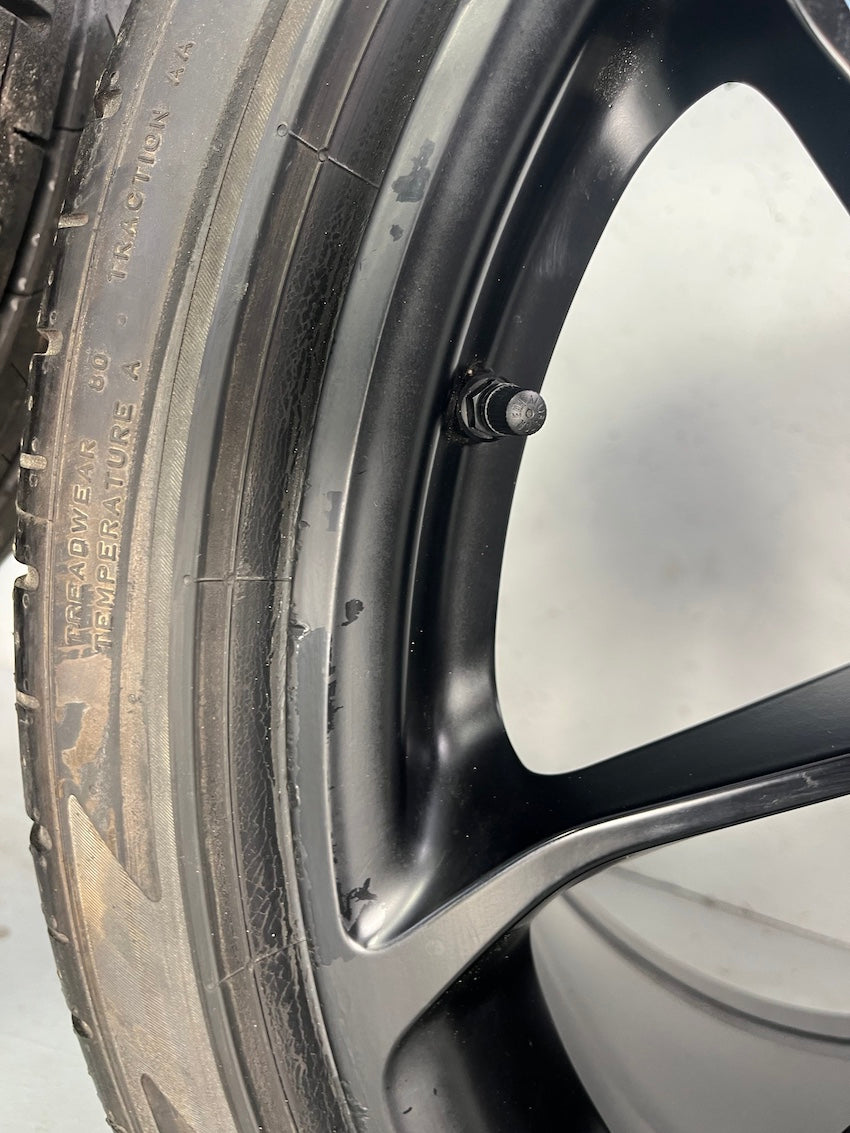 Porsche Cayenne E3 Coupé 9Y0 22" GT Sommerräder SCHWARZ wie neu Pirelli
