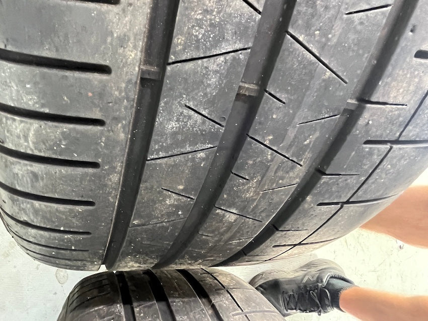 Porsche Cayenne E3 Coupé 9Y0 22" GT Sommerräder SCHWARZ wie neu Pirelli