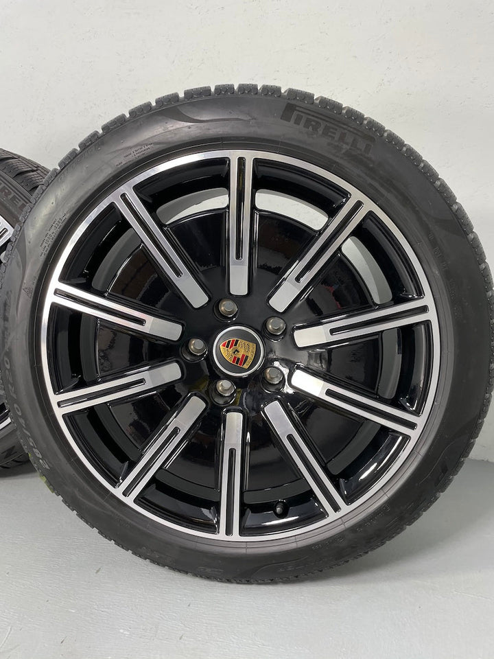 Porsche Taycan 20 Zoll Sport Aero Winter Räder Pirelli DOT2022 7mm