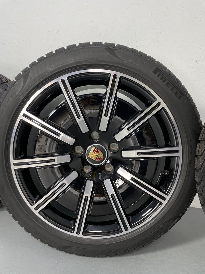 Porsche Taycan 20 Zoll Sport Aero Winter Räder Pirelli DOT2022 7mm