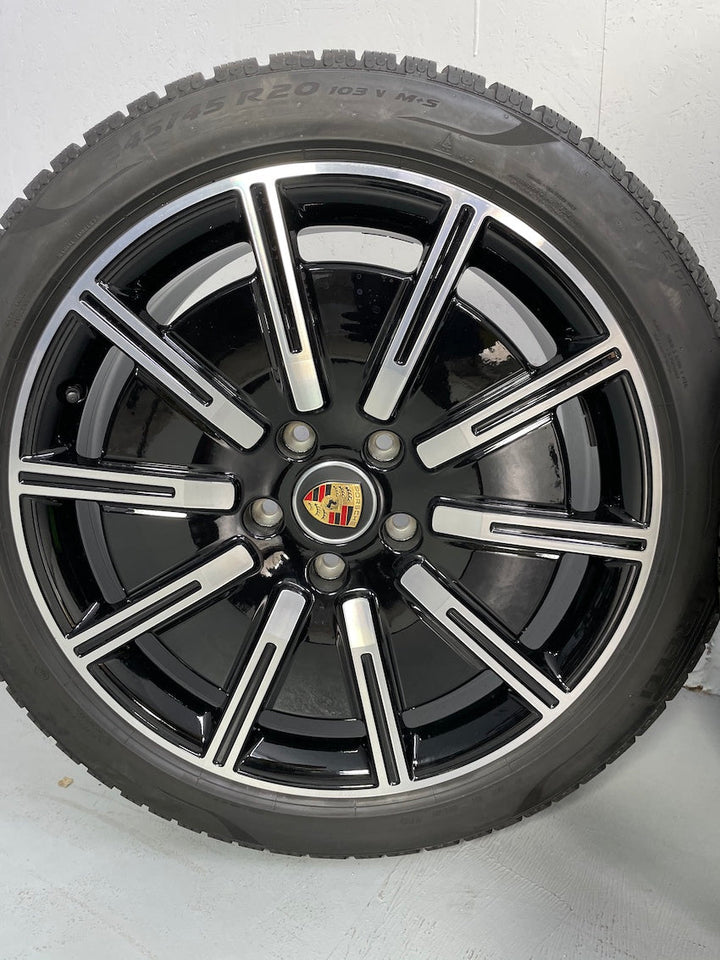 Porsche Taycan 20 Zoll Sport Aero Winter Räder Pirelli DOT2022 7mm