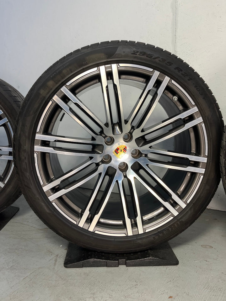 Porsche Macan I 21 Zoll TURBO Sommer Räder Pirelli P-Zero N1