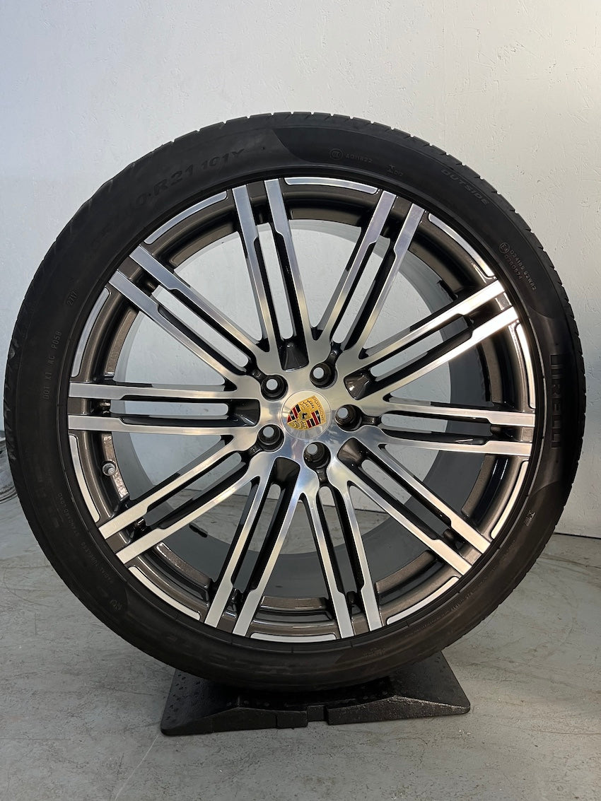 Porsche Macan I 21 Zoll TURBO Sommer Räder Pirelli P-Zero N1