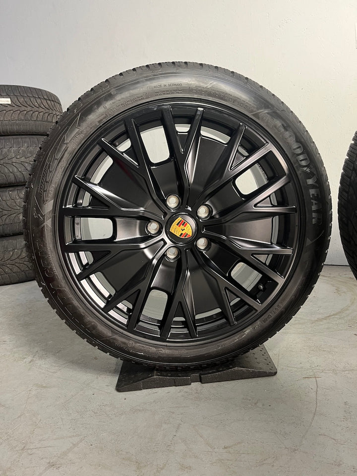 Porsche Taycan 20 Zoll TURBO S AERO FELGEN NEU J1 + J1 II