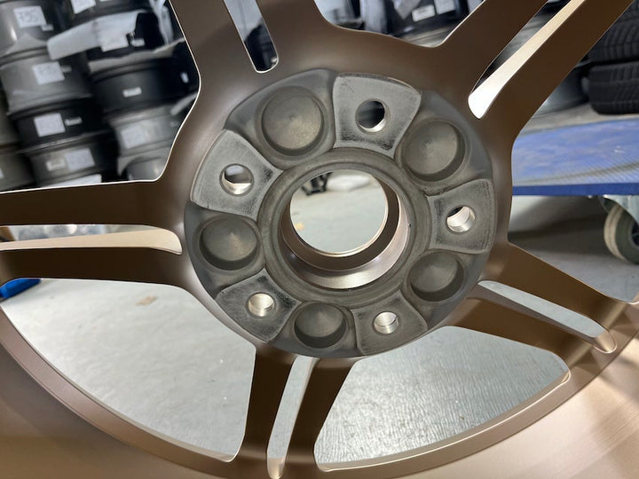 Porsche Taycan 21 Zoll MISSION E Felgen in GT3 RS Farbe "NEODYME"