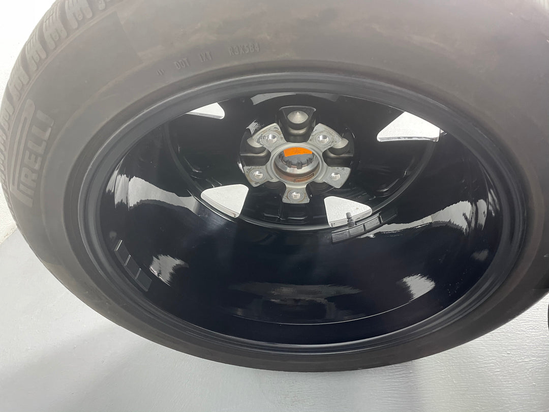 Porsche Taycan 19 Zoll Aero Winterräder Pirelli NUR 2000KM DOT2021 TOP