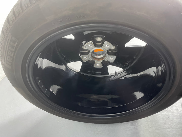 Porsche Taycan 19 Zoll Aero Winterräder Pirelli NUR 2000KM DOT2021 TOP