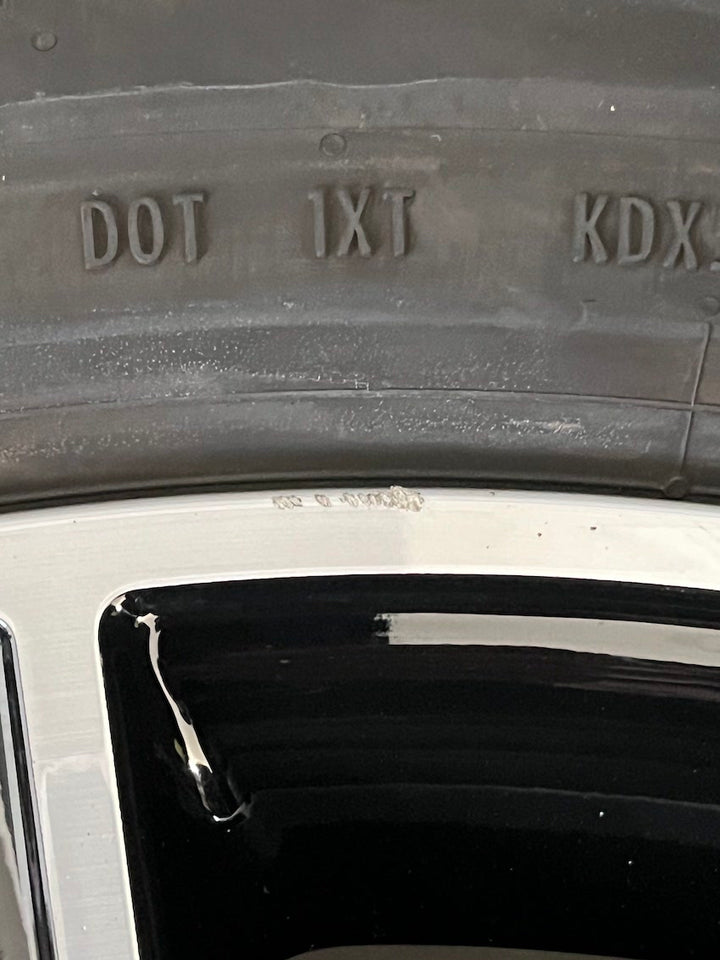 Porsche Taycan 20 Zoll Sport Aero Winterräder Pirelli 2022 7,5mm MwSt.