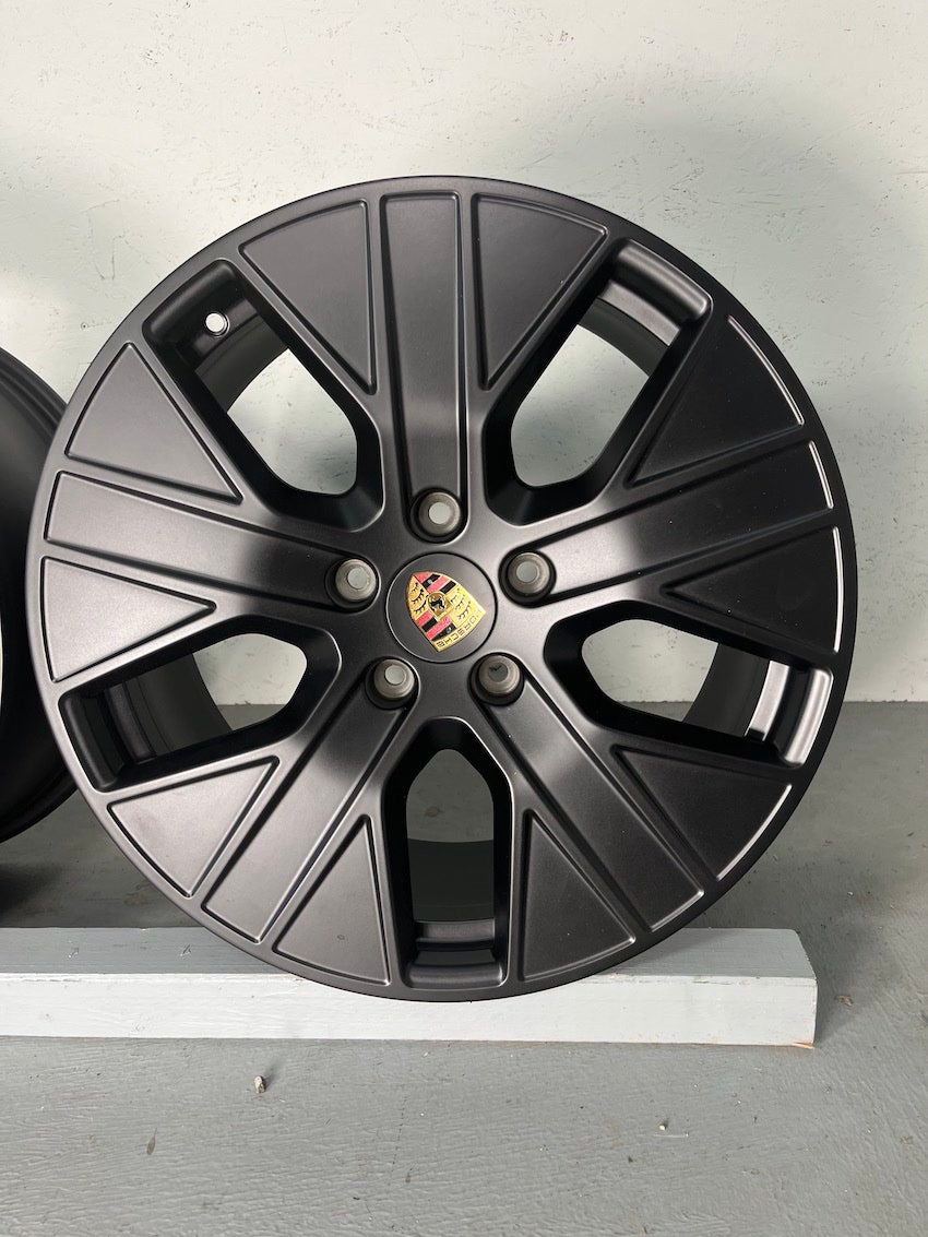 Porsche Taycan 20 Zoll J1 + J1 II TURBO AERO Felgen mattschwarz neu