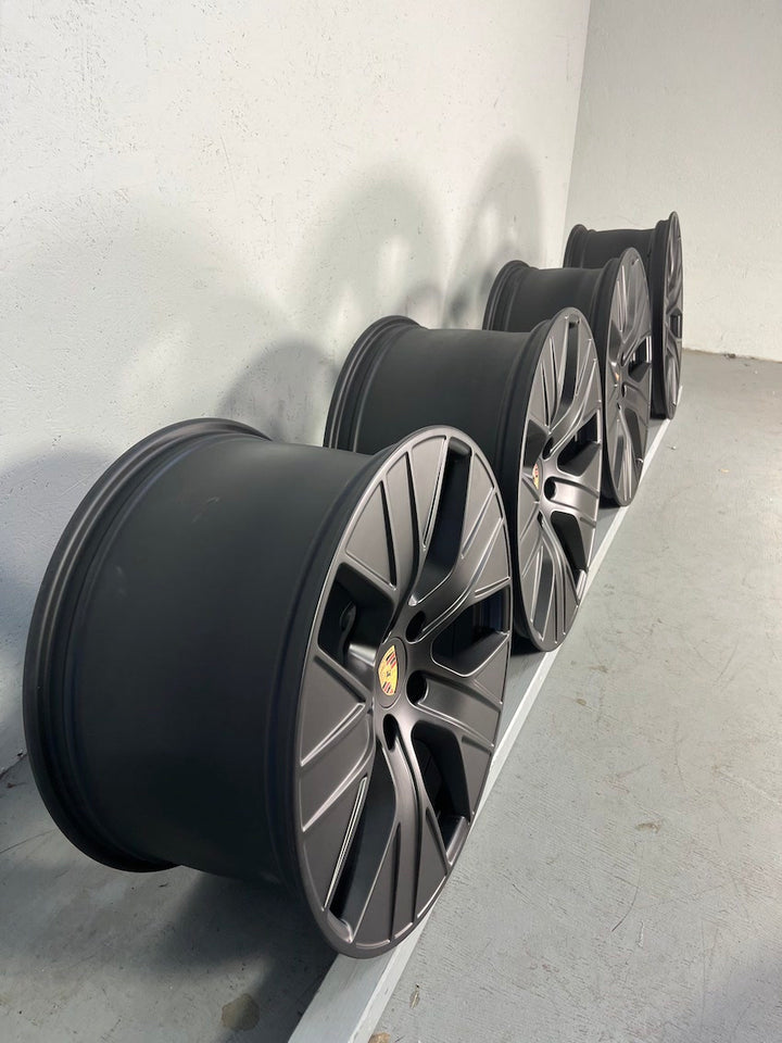 Porsche Taycan 20 Zoll J1 + J1 II TURBO AERO Felgen mattschwarz neu