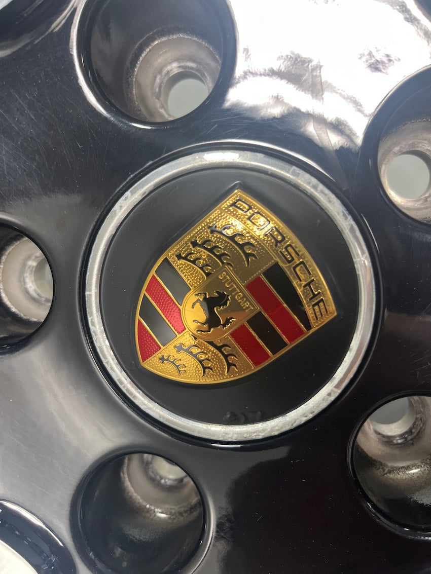 Porsche Taycan J1 20 Zoll Sport Aero Winter Neureifen Continental aus 2024 8,5mm