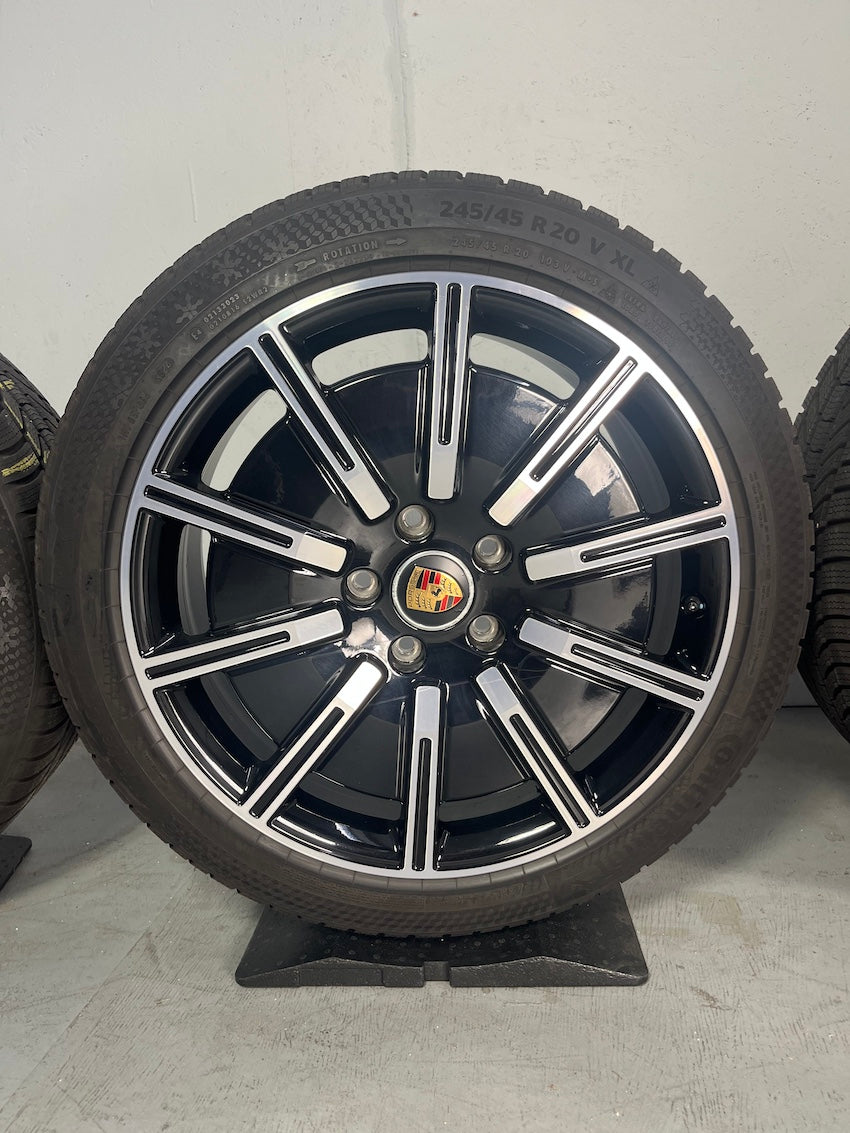 Porsche Taycan J1 20 Zoll Sport Aero Winter Neureifen Continental aus 2024 8,5mm