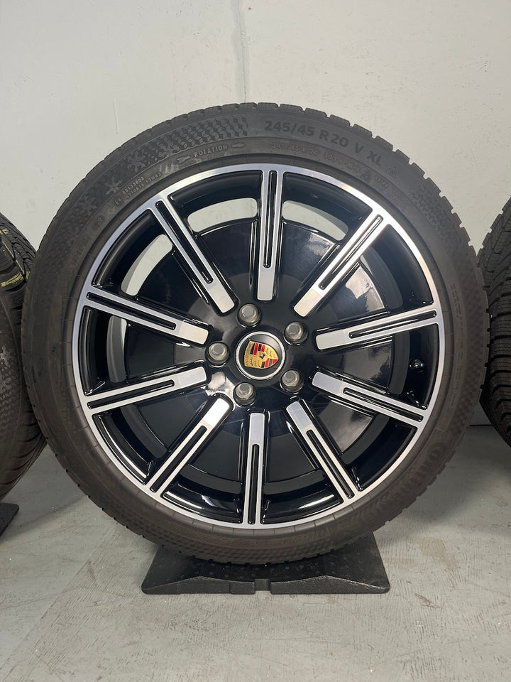 Porsche Taycan J1 20 Zoll Sport Aero Winter Neureifen Continental aus 2024 8,5mm