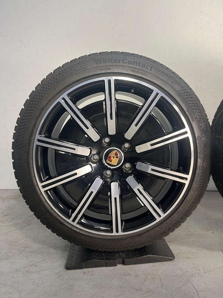 Porsche Taycan J1 20 Zoll Sport Aero Winter Neureifen Continental aus 2024 8,5mm
