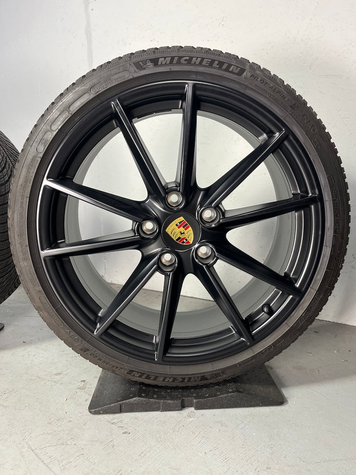 Porsche 992 20 21 Zoll Carrera S Winter Räder Michelin 7,5mm DOT2023/20