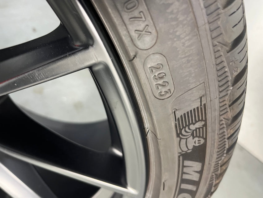 Porsche 992 20 21 Zoll Carrera S Winter Räder Michelin 7,5mm DOT2023/20