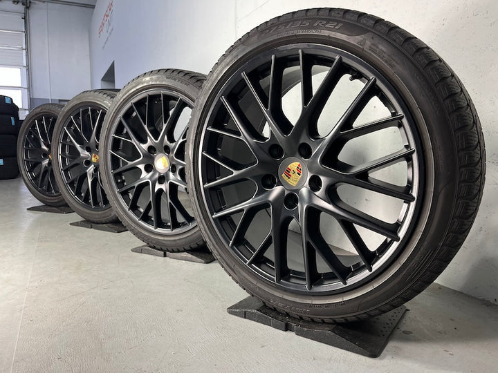 Porsche Panamera 971 21 Zoll Sport Design Winter Räder Pirelli mattschwarz