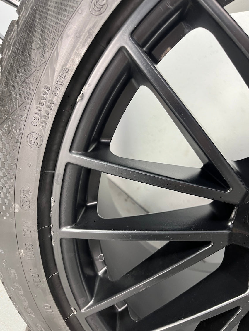 Porsche Cayenne E3 9Y0 21 Zoll RS Spyder Winter Räder Continental